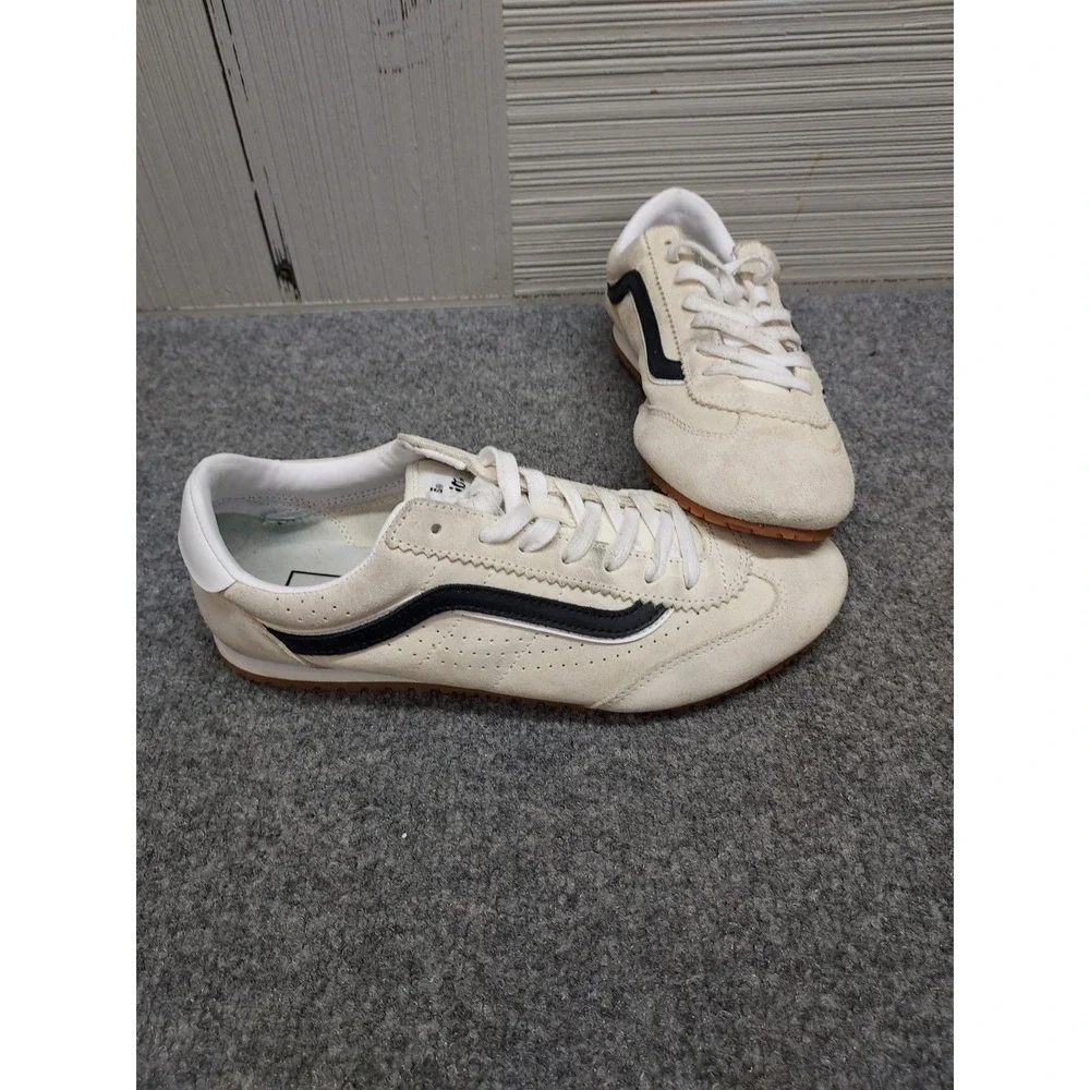 Vans Men Athletic Sneakers 8.5 Cream White Lace Up Round Toe Comfort Logo Active